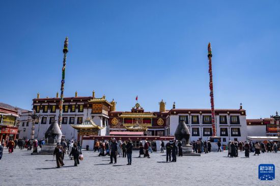 世纪注册登录：西藏：春“染”拉萨