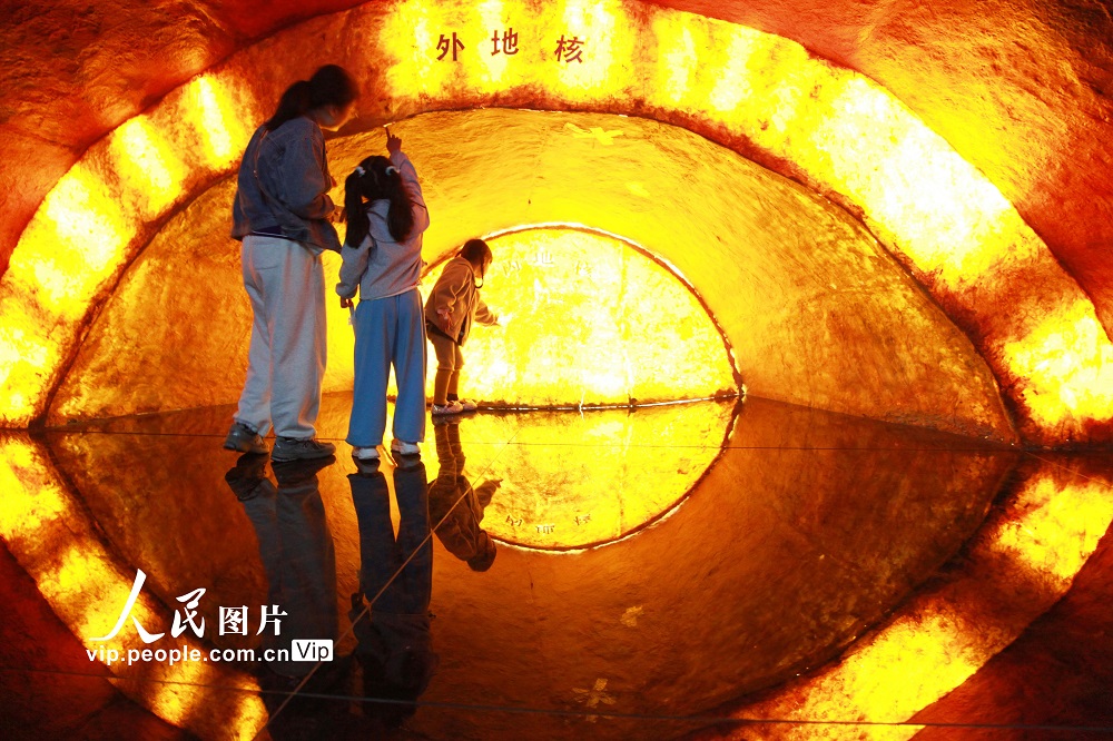 天辰娱乐：江苏南京：地质博物馆里感受地球魅力